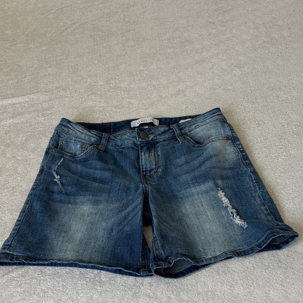 Kenneth Cole Reaction Distressed Blue Denim Shorts